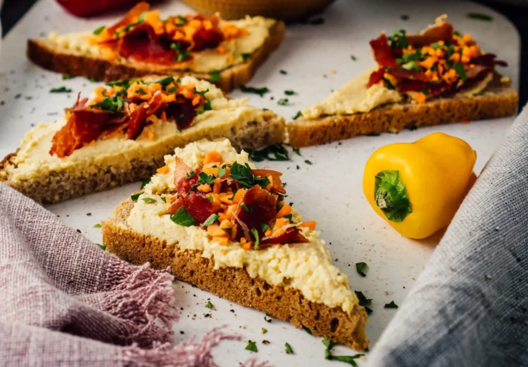 hummus-veggie-sandwich